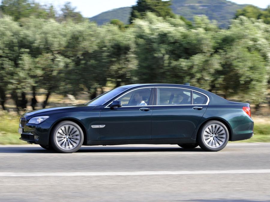  BMW 750Li xDrive 2008 года  (фото 12 из 16)
